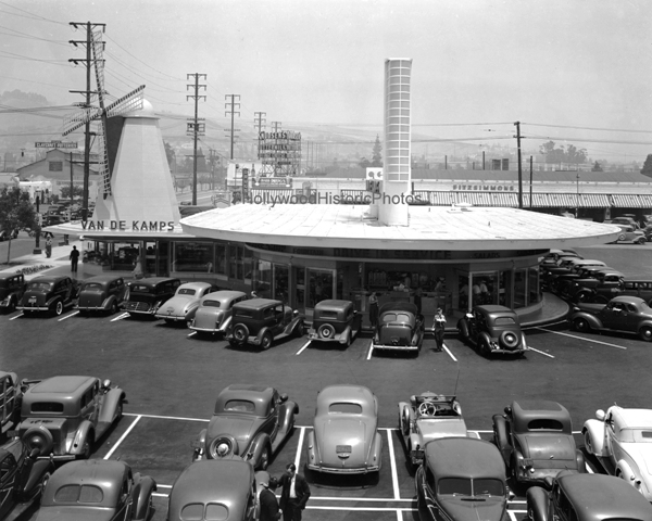 Van De Kamps Drive-in.jpg